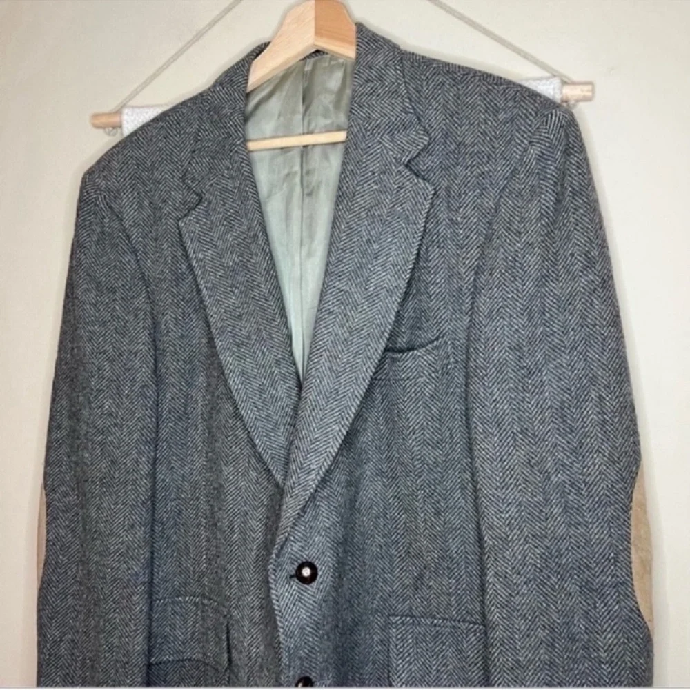 Allyn St. George Wool Herringbone Sports Blazer
